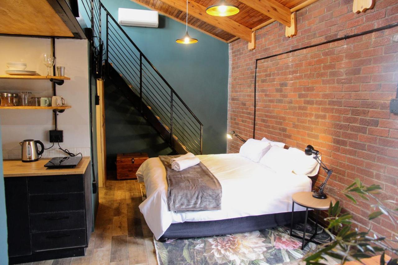 Hotel Nini'S Guest Units Bloemfontein Exterior foto
